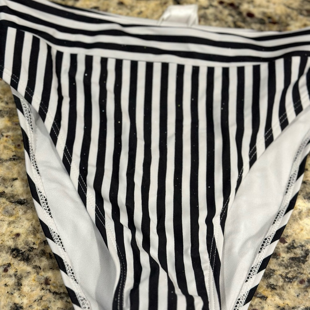 Bathing suit bottoms